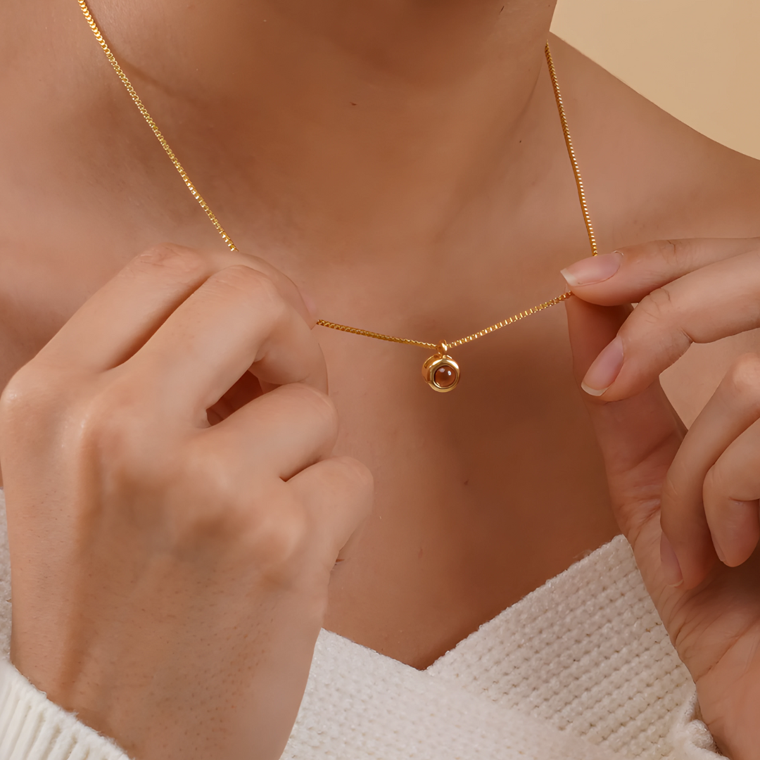Necklace Light of Memories