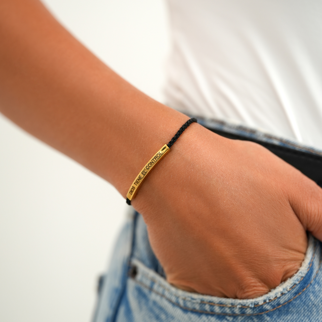 Bracelet Protectora Dios Tiene The Control