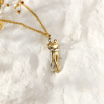 Necklace Hug