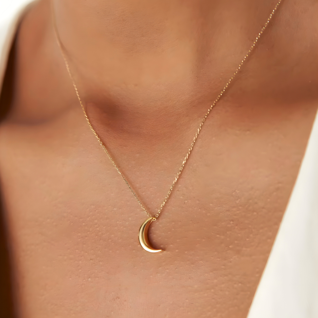 Necklace Moon Que Sana