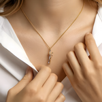 Necklace Hug