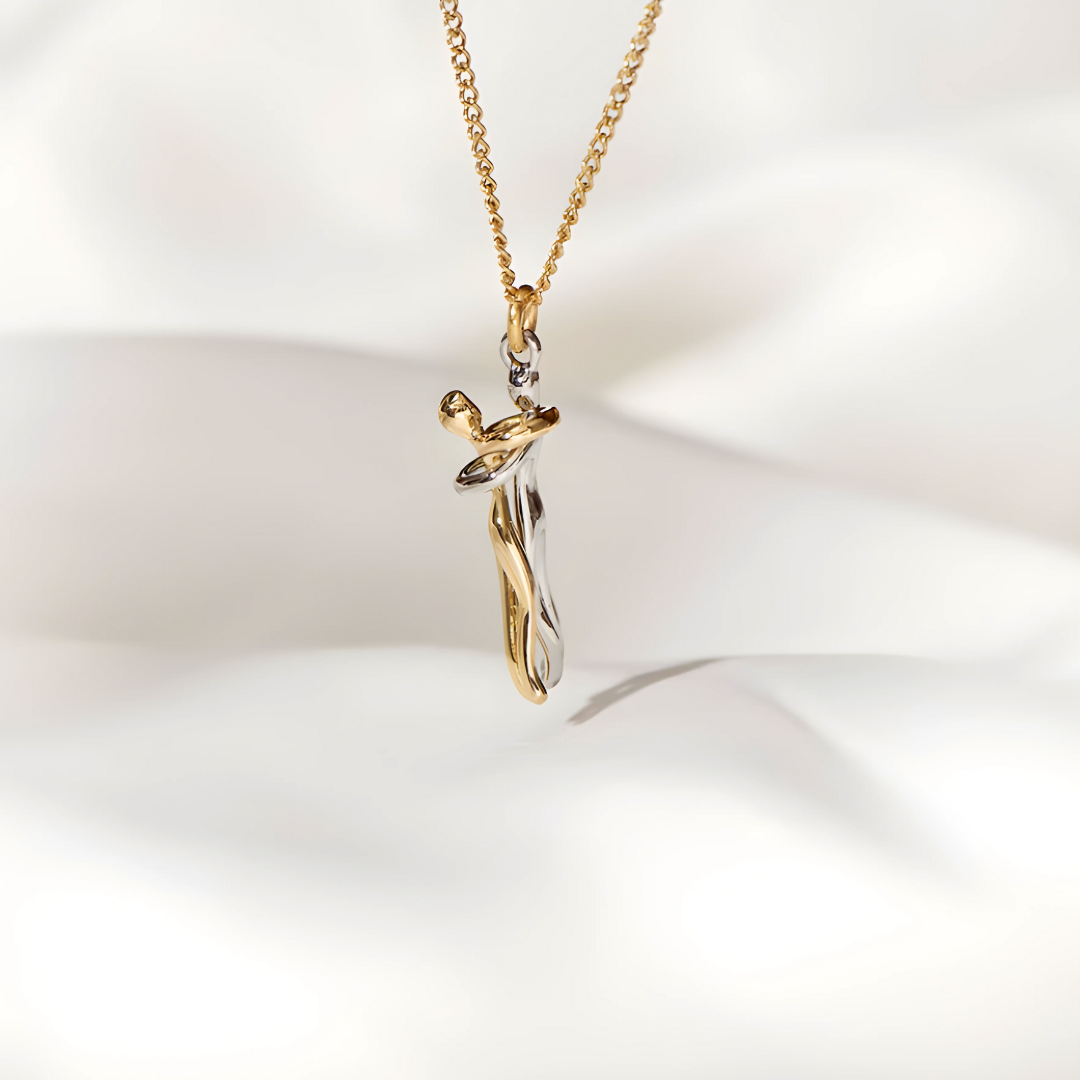 Necklace Hug
