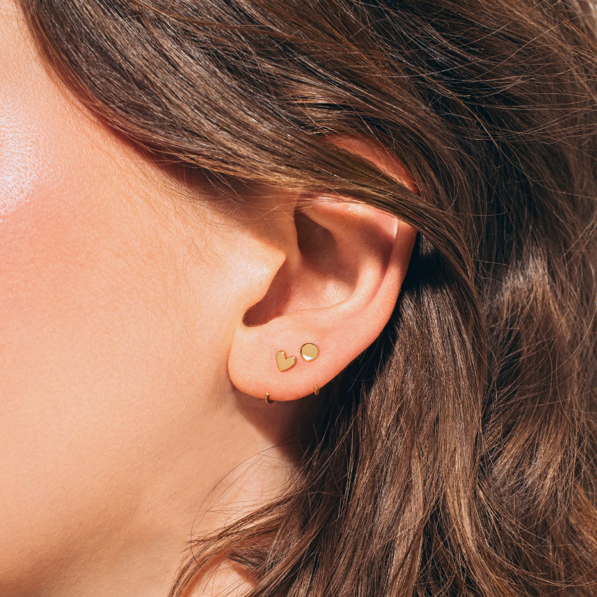 Earrings Huggie Cora