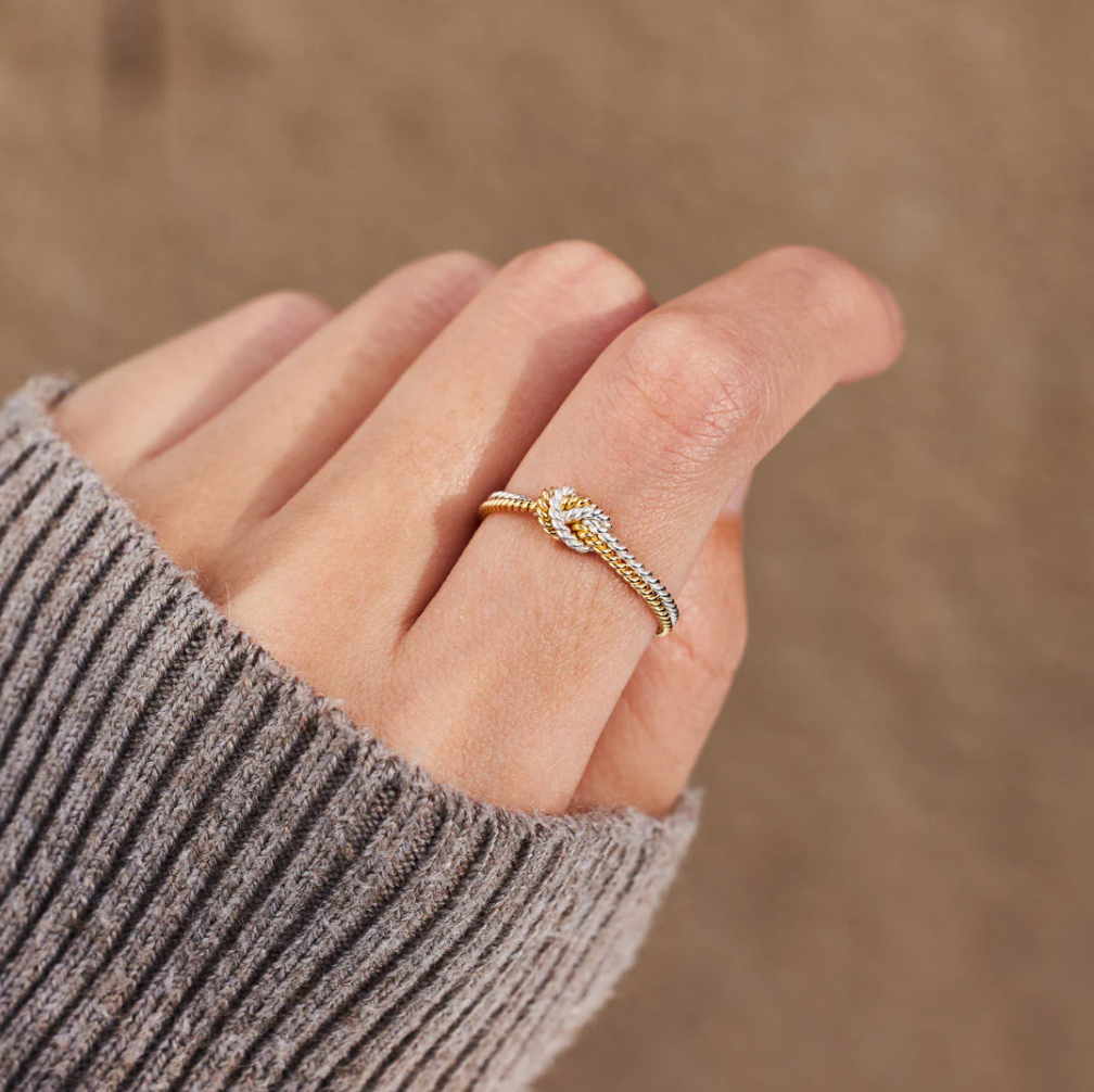 Ring Knot of The Destino